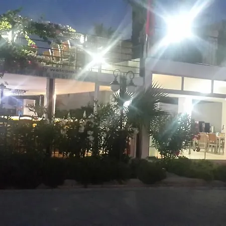Cemre טורגוטריס