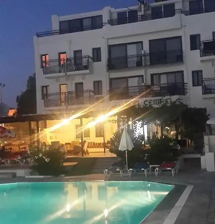 מלון Cemre טורגוטריס