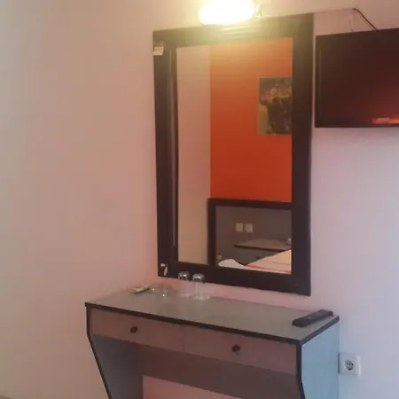 Otel Cemre 2*