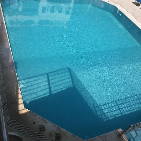 Cemre 2* טורגוטריס