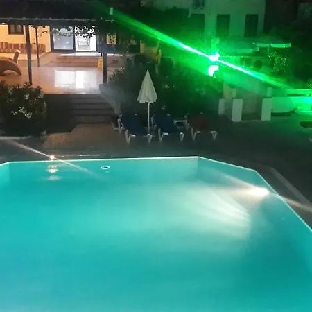 호텔 Cemre