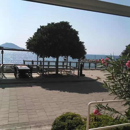 מלון Cemre טורגוטריס