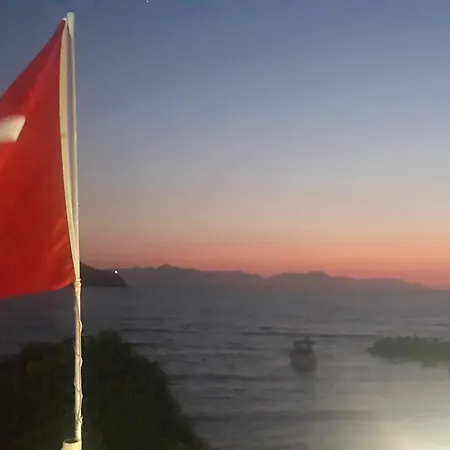 Hotel Cemre 2*
