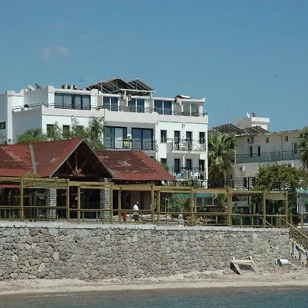 Cemre Hotel 2*